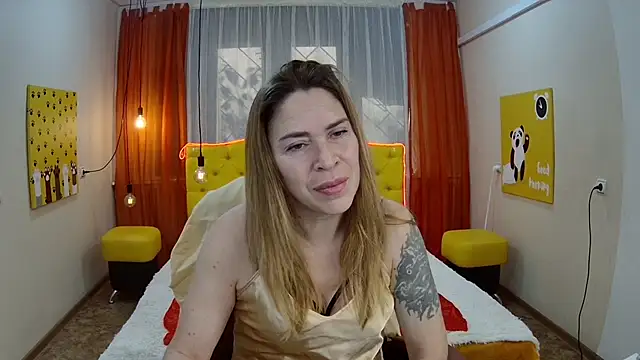 Snapshot of TessaDaybreak chatting on November 2025 08:18:02 AM TessaDaybreak online show from November 2025 08:18:02 AM