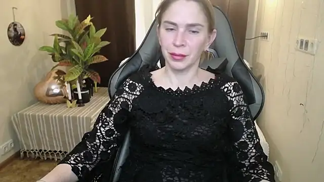TessaDaybreak online show from February 2025 04:54:01 PM