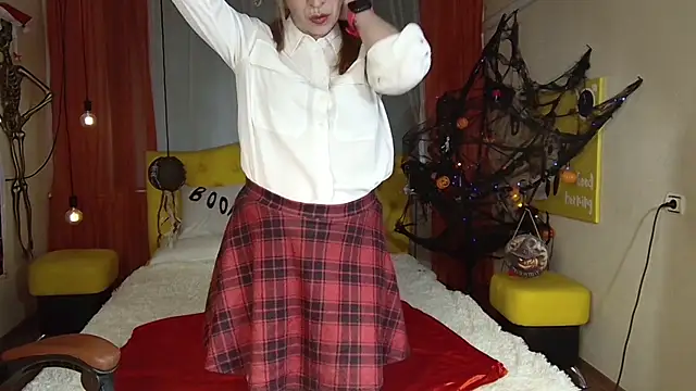 TessaDaybreak online show from October 2025 07:49:01 AM