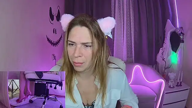 Snapshot of TessaDaybreak chatting on October 2025 06:56:02 AM TessaDaybreak online show from October 2025 06:56:02 AM