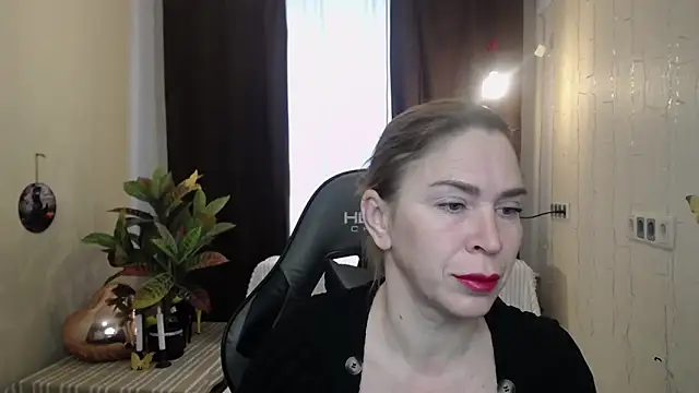 TessaDaybreak online show from February 2025 07:19:01 AM