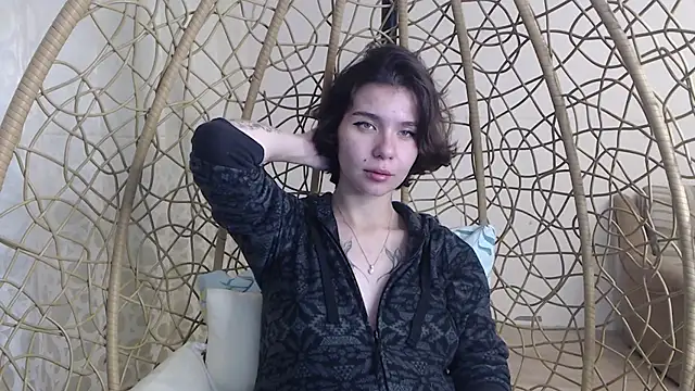 Anna-Sun online show from October 2025 04:30:02 PM