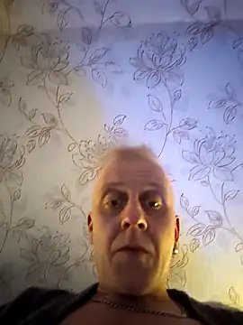 Snapshot of Teemu chatting on November 2025 02:20:01 PM Teemu online show from November 2025 02:20:01 PM