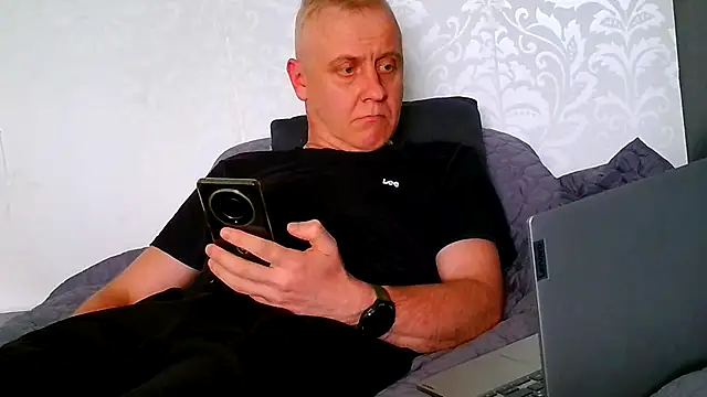 Snapshot of Teemu chatting on July 2026 02:28:02 PM Teemu online show from July 2026 02:28:02 PM