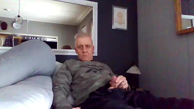 Snapshot of Teemu chatting on March 2025 03:44:01 PM Teemu online show from March 2025 03:44:01 PM