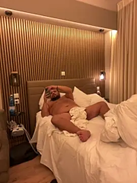 morfeoX online show from February 2026 07:02:02 PM