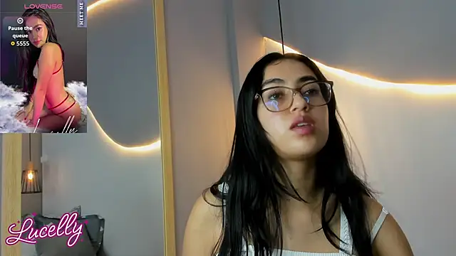 Snapshot of lucelly_15 chatting on October 2025 11:46:02 AM lucelly 15 online show from October 2025 11:46:02 AM