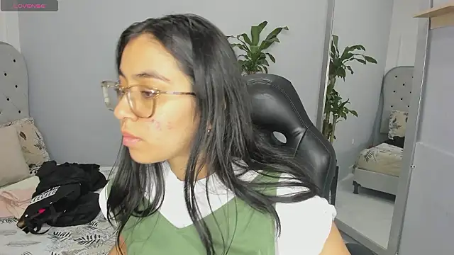Snapshot of lucelly_15 chatting on February 2026 11:44:01 AM lucelly 15 online show from February 2026 11:44:01 AM
