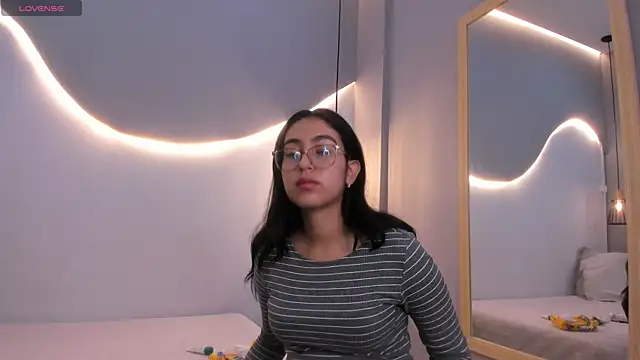 Snapshot of lucelly_15 chatting on January 2026 11:50:01 AM lucelly 15 online show from January 2026 11:50:01 AM