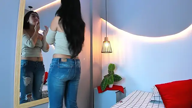 Snapshot of lucelly_15 chatting on September 2025 11:20:02 AM lucelly 15 online show from September 2025 11:20:02 AM