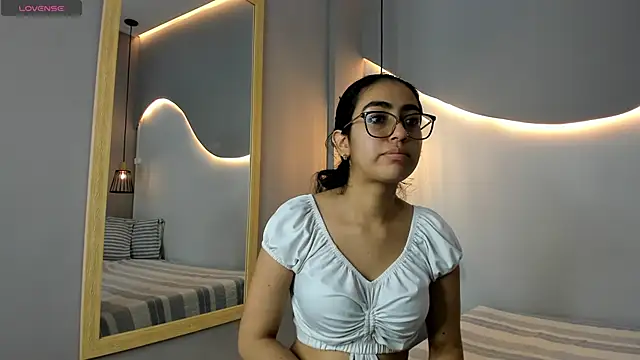 Snapshot of lucelly_15 chatting on September 2025 11:26:01 AM lucelly 15 online show from September 2025 11:26:01 AM