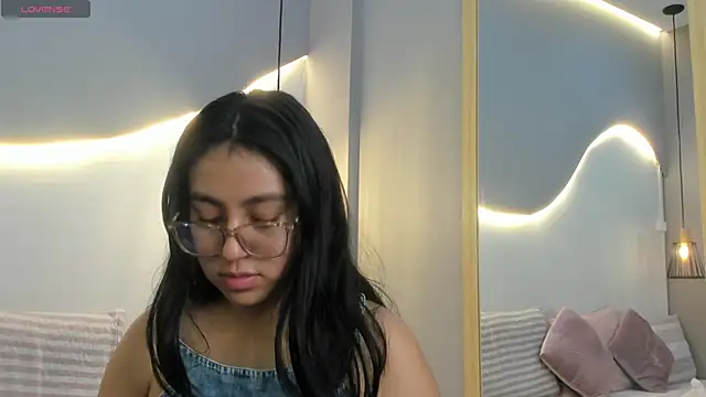 Snapshot of lucelly_15 chatting on January 2026 11:46:01 AM lucelly 15 online show from January 2026 11:46:01 AM