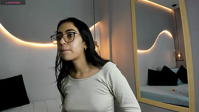 Snapshot of lucelly_15 chatting on October 2025 11:35:02 AM lucelly 15 online show from October 2025 11:35:02 AM