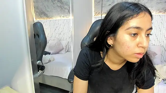 lucelly 15 online show from December 2025 12:04:02 PM