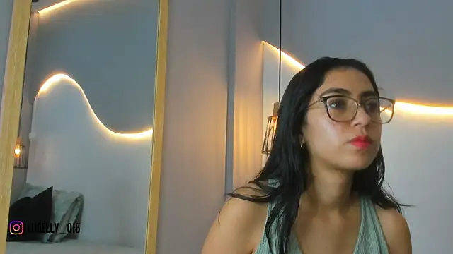 Snapshot of lucelly_15 chatting on October 2025 11:40:02 AM lucelly 15 online show from October 2025 11:40:02 AM