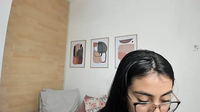 Snapshot of lucelly_15 chatting on March 2025 06:35:02 PM lucelly 15 online show from March 2025 06:35:02 PM