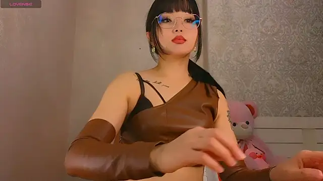 Demonic Angel  online show from April 2026 04:14:01 PM