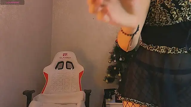 Demonic Angel  online show from January 2026 12:00:01 PM