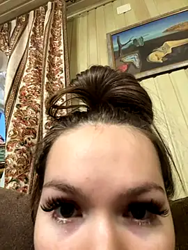 -Amora online show from December 2025 12:17:02 PM