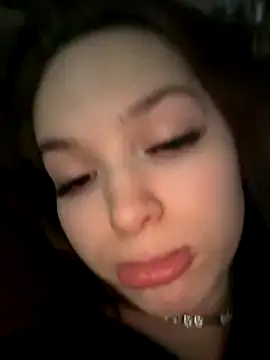 -Amora online show from November 2025 12:31:01 PM