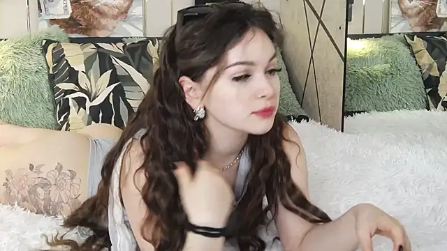 Snapshot of -Amora chatting on February 2025 05:44:02 PM -Amora online show from February 2025 05:44:02 PM