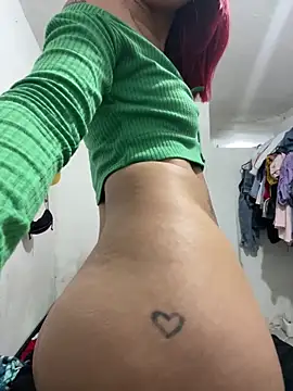 Snapshot of Dulce-sexy chatting on October 2025 09:15:02 PM Dulce-sexy online show from October 2025 09:15:02 PM