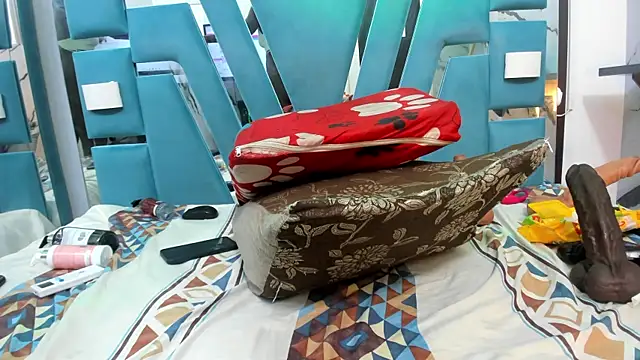 ebony valentina online show from April 2026 09:39:33 PM