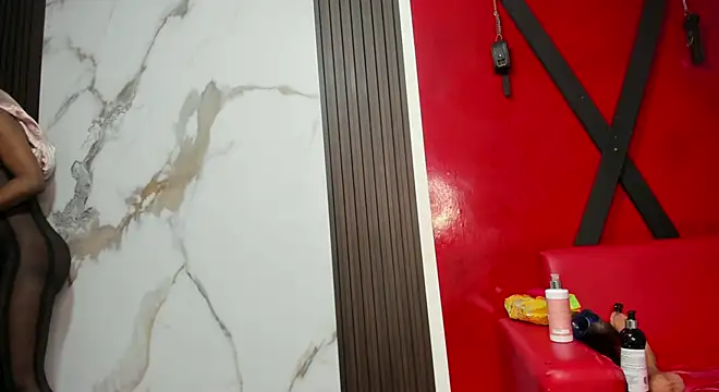 ebony valentina online show from October 2025 01:39:02 AM