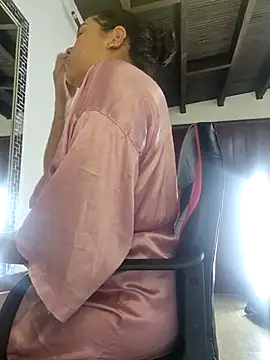 Snapshot of JanickBaker chatting on September 2025 11:37:01 AM JanickBaker online show from September 2025 11:37:01 AM