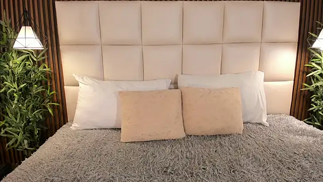 MelanieHillss online show from March 2026 04:29:01 AM