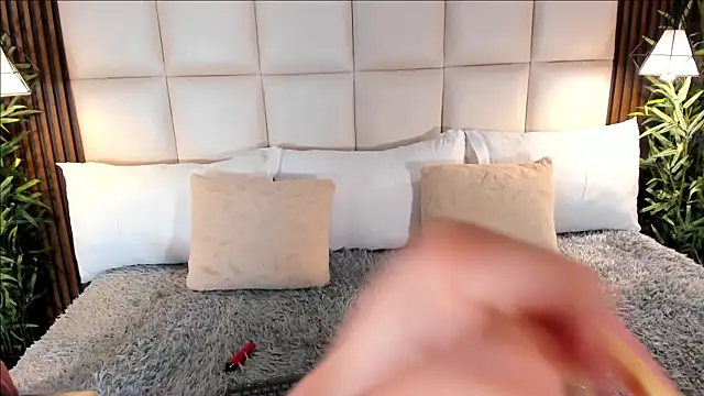 MelanieHillss online show from March 2026 04:09:02 AM