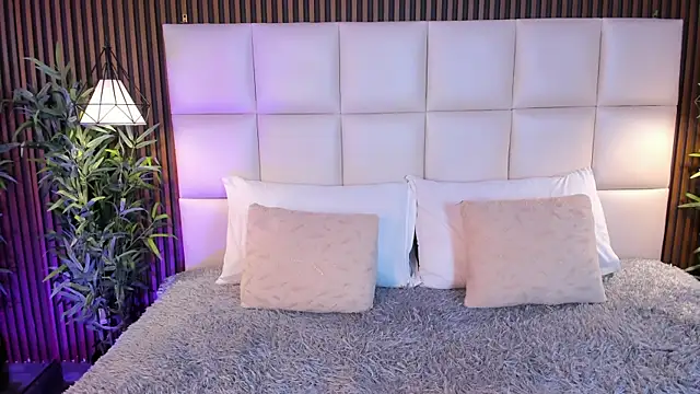 MelanieHillss online show from April 2026 04:36:02 AM