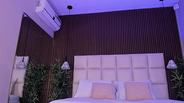 MelanieHillss online show from March 2026 04:34:02 AM