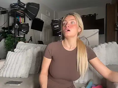 meggsworld online show from November 2025 12:49:01 PM