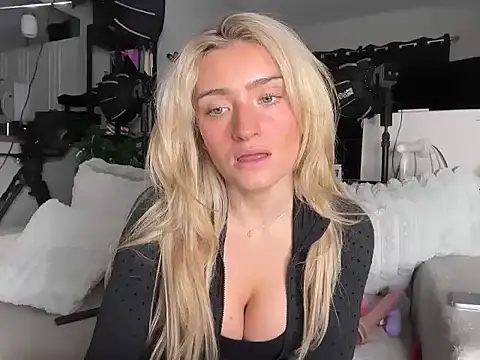 meggsworld online show from December 2025 01:58:02 PM