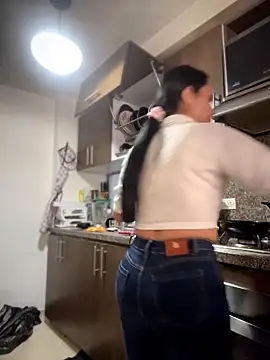 Naatalia online show from March 2026 06:06:02 PM