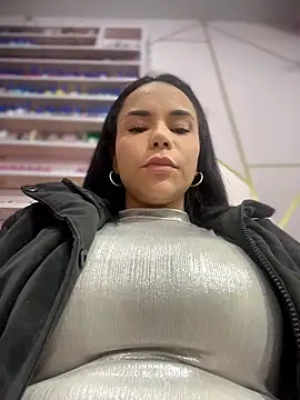 Naatalia online show from December 2025 10:48:01 PM