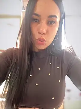 Naatalia online show from November 2025 05:38:01 PM