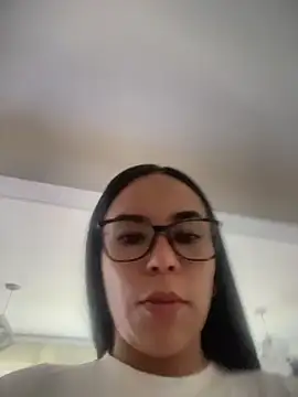 Naatalia online show from April 2026 06:47:02 PM