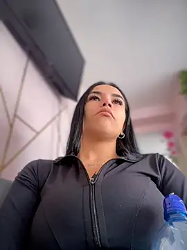 Naatalia online show from May 2026 05:00:01 PM