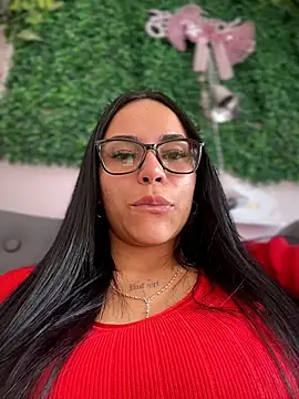 Naatalia online show from February 2026 06:08:01 PM