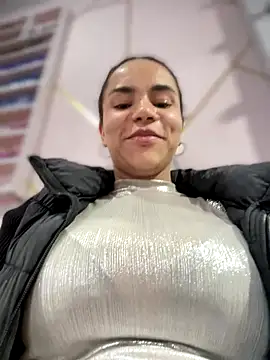 Snapshot of Naatalia chatting on October 2025 10:10:01 PM Naatalia online show from October 2025 10:10:01 PM
