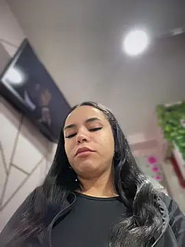 Naatalia online show from November 2025 10:32:01 PM