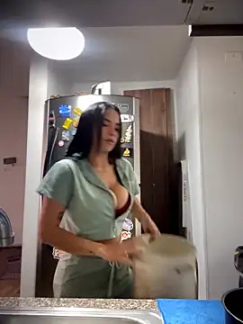 Naatalia online show from April 2026 07:28:02 PM