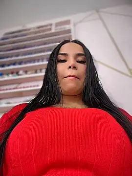 Naatalia online show from May 2026 05:18:02 PM