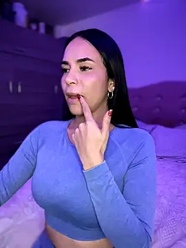 Naatalia online show from January 2026 07:43:02 PM