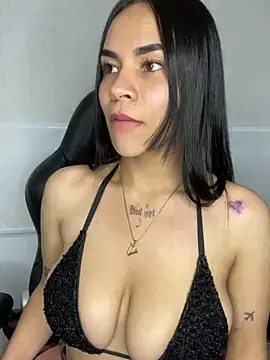 Snapshot of Naatalia chatting on February 2025 09:21:02 PM Naatalia online show from February 2025 09:21:02 PM