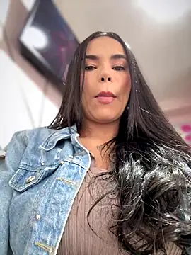 Snapshot of Naatalia chatting on October 2025 06:53:02 PM Naatalia online show from October 2025 06:53:02 PM