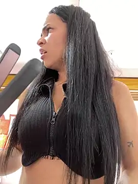 Snapshot of Naatalia chatting on March 2025 08:51:02 PM Naatalia online show from March 2025 08:51:02 PM