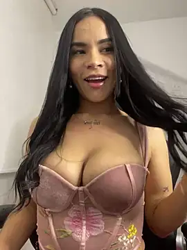 Snapshot of Naatalia chatting on February 2025 03:09:02 AM Naatalia online show from February 2025 03:09:02 AM